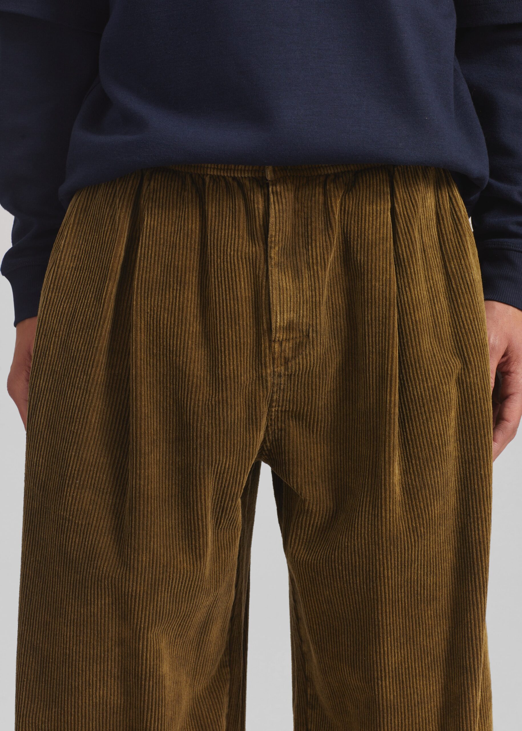 Telfer Corduroy Balloon Pants - Dark Olive - Image 3